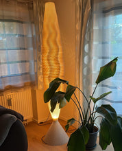 Laden Sie das Bild in den Galerie-Viewer, Koral XXL Leuchtskulptur 210 Flax