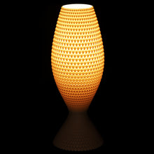 Laden Sie das Bild in den Galerie-Viewer, Diamant Tischleuchte 33 Linen