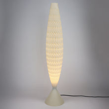 Laden Sie das Bild in den Galerie-Viewer, Fraktal Stehleuchte 115 Silk