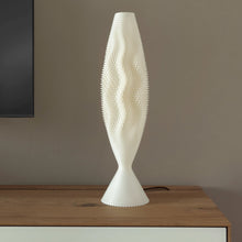 Laden Sie das Bild in den Galerie-Viewer, Koral Stehleuchte 65 Silk
